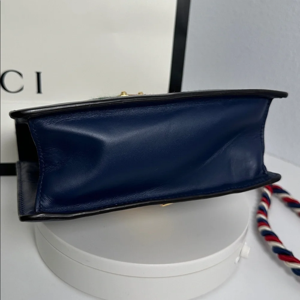 💯Authentic Gucci Navy Blue Sylvie Mini Top Handle Bag in leather 🍀 - Picture 8 of 17